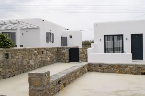 Giannoulaki Resort