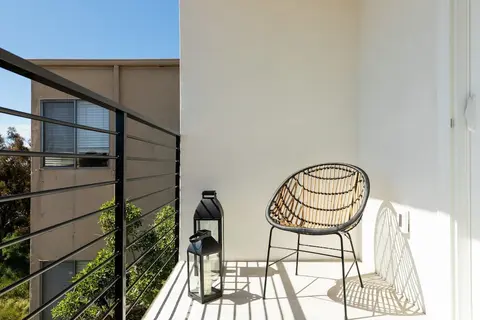 Avalon I by Avantstay Contemporary San Diego Condo w/ Large Patio