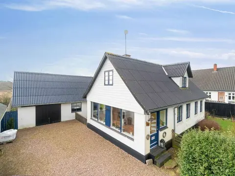 5 Star Holiday Home in Aakirkeby