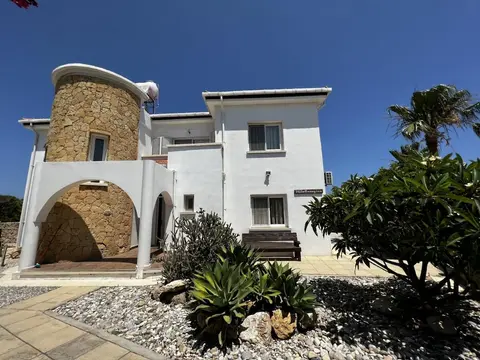 Exquisite Villa With Private Pool in Cyprus