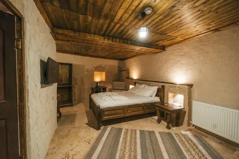 Cappatria Cave House
