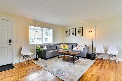 Pet-friendly Oregon Vacation Rental With Patio!
