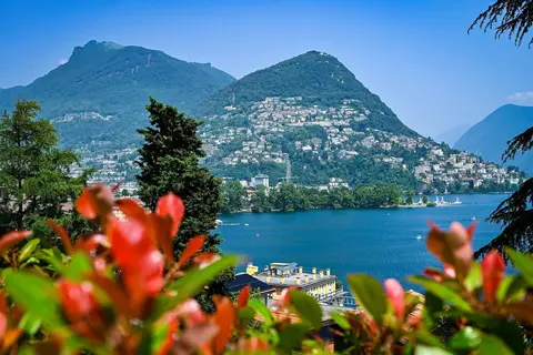 One & Only Lake View Apartment