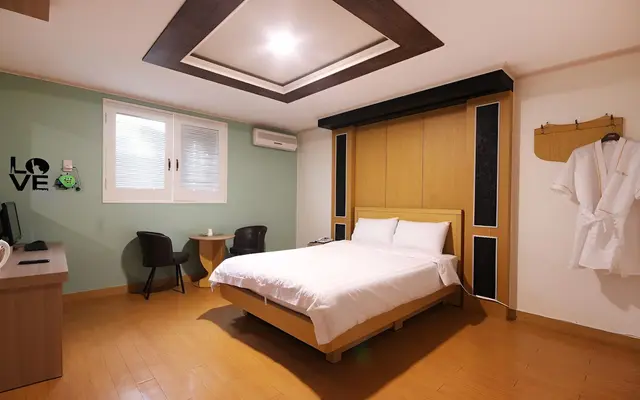 Namwon Hong Kong