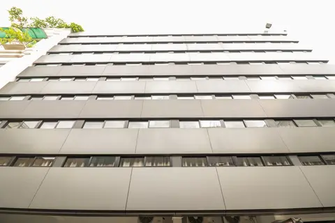 OYO 225 Premier Place Hotel