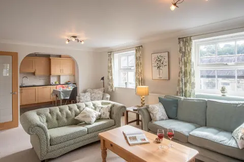 Modern 2-Bed Flat In Tavistock Centre