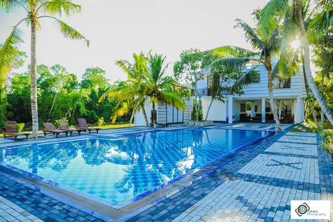 Shades Resort and Villa