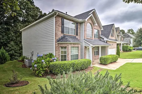 Fairburn Home w/ Fire Pit - 24 Mi to Atlanta!