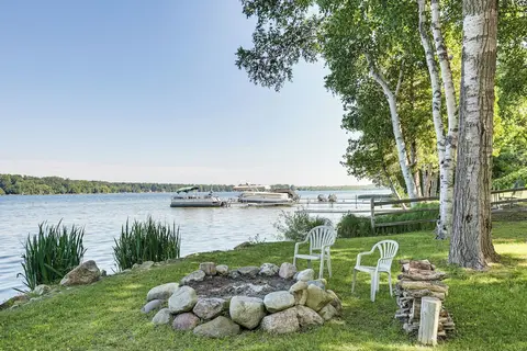 Waterfront Home on Duck Lake: 8 Mi to State Park!