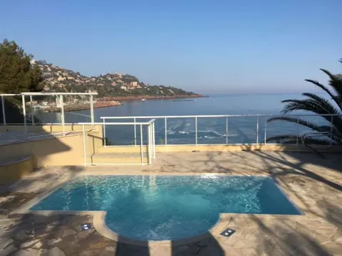 Private Beach Villa sea View - Th Oule sur mer