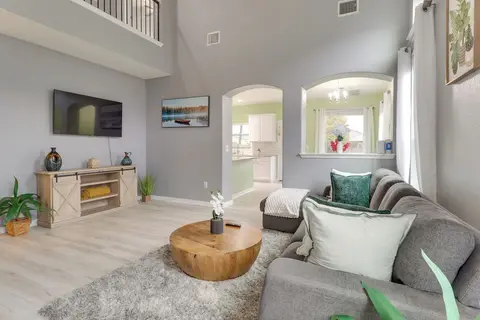 17 Mi to Dtwn Austin! Family Escape w/ Pool Access