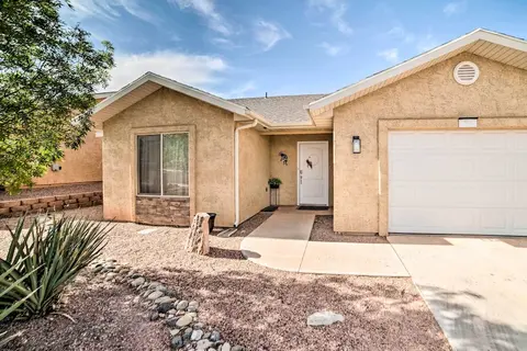 Sunny Page Home: The Gateway to AZ Adventure!