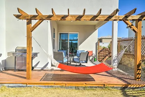 Las Cruces Retreat w/ Patio - Close to Dtwn!