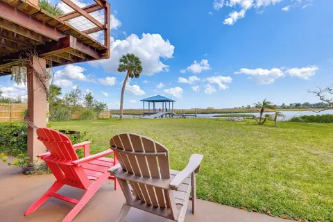 Fish & Bird Watch: Waterfront Jacksonville Gem