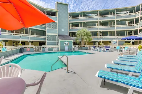 North Myrtle Beach Condo: Near Golfing & Beaches!