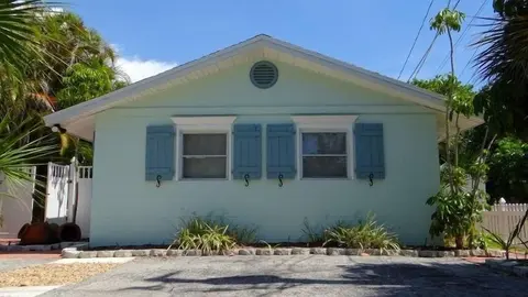 105b 12th Street South Front 2 Bedroom Apts by RedAwning