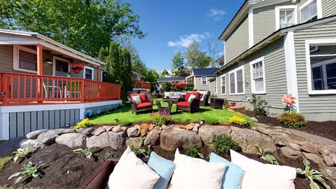 Lakeview House & Cottages