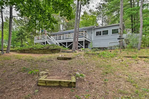 Quiet Retreat on Lake w/ Kayaks, Boats + Bikes!