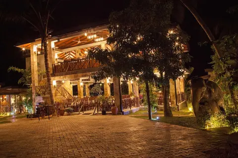 Villa Pinnawala & Restaurant