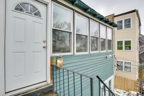 Oak Park Apartment, 10 Mi to Downtown Chicago!