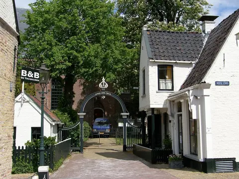 Holiday Home With Garden Near Watersports