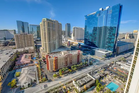 Studio 25 HIGH FLR MGM Signature Balcony
