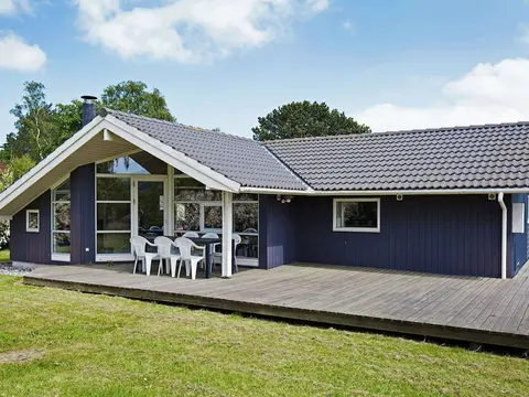 Cozy Holiday Home in AsnÃ¦s near Fishing