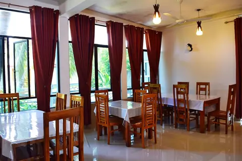 Saffron Guest Inn