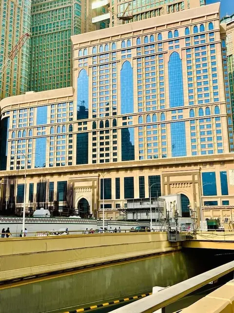 Al Safwah Hotel Tower 1
