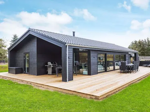 Luxury Retreat in Lonstrup-by Traum
