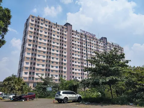 Spacious 1Br Classic At The Edge Bandung Apartment
