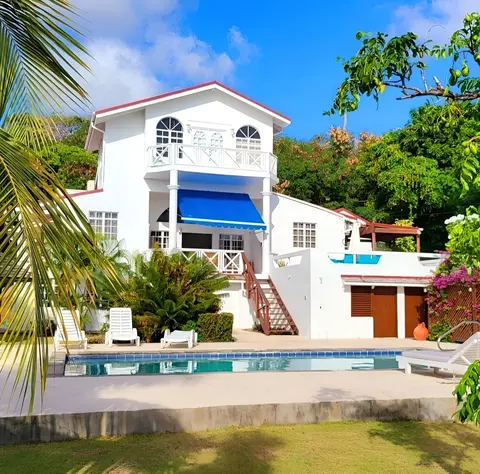 Two Bedroom Villa with Private Pool Near to Beaches - Date House 2 Villa by RedAwning