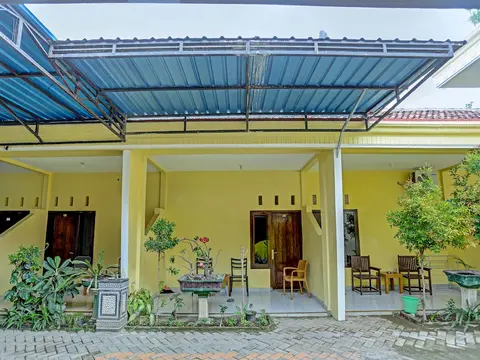 OYO 3214 Puri Amalia