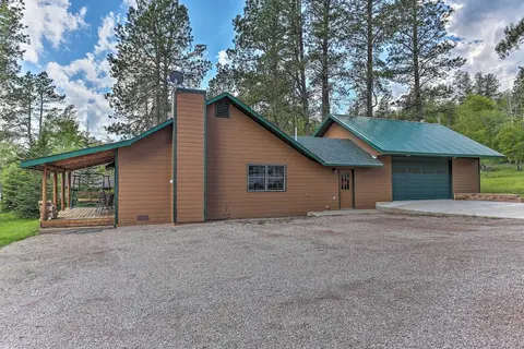 Lead Cabin ~ 9 Mi to Deadwood: Hot Tub + Patio!
