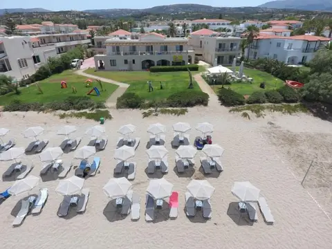 Maravel Star Art Hotel
