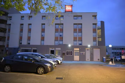 ibis Lyon Gerland Rue Merieux