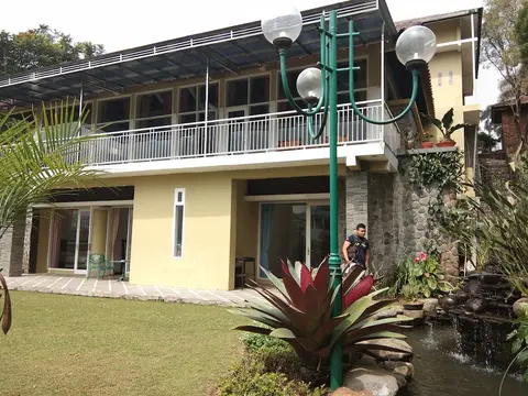 Villa Danau 5 Bedroom for 50 pax
