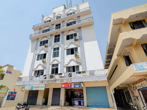 OYO 40720 Hotel Srs Regency