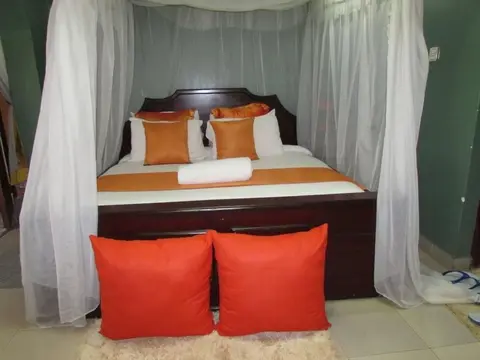 Roddy Hotel Kisumu