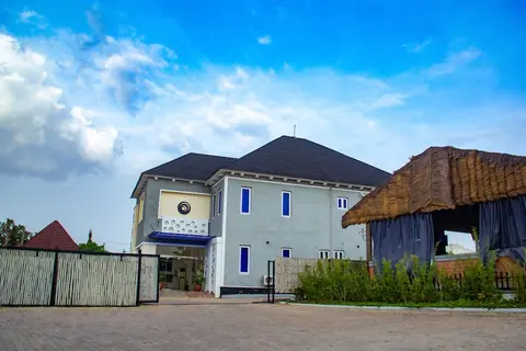 Shartell Villa Jos