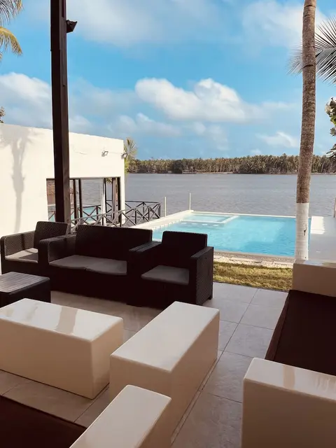 Assine Magnifique Villa Avec Piscine