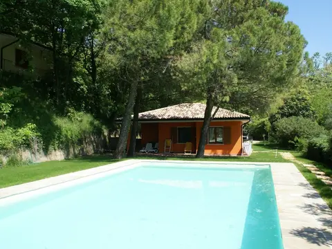 Luxurious Bungalow in Garda With Swimming Pool