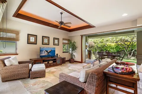 Family-friendly & Romantic Getaway - Beach Club Access- Vrkcv