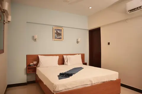 Remarkable Diamond Apartment Dha Defense Karachi