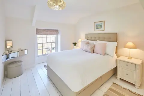 Host Stay Holmlea Cottage