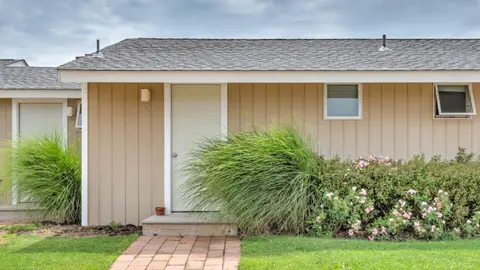 Unit 12 Deluxe Dbl Queen - Bungalows at Common Ground