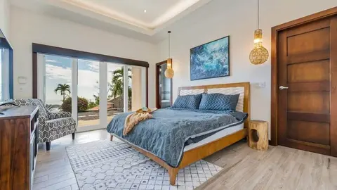 Stunning Mountaintop Property with Stylish Main Home, Private Guesthouse & Infinity Pool