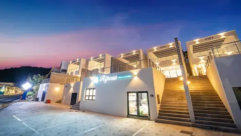 Yeosu Liposo Poolvilla
