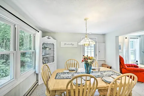 Outdoor Exploration: Quaint North Conway Cottage!