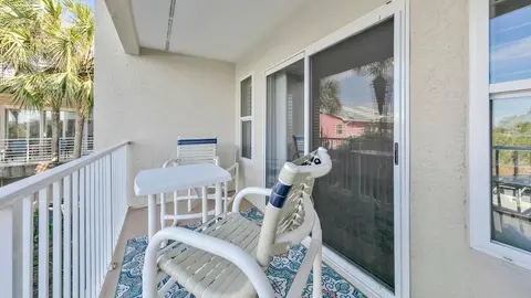 Poolside Villas 203